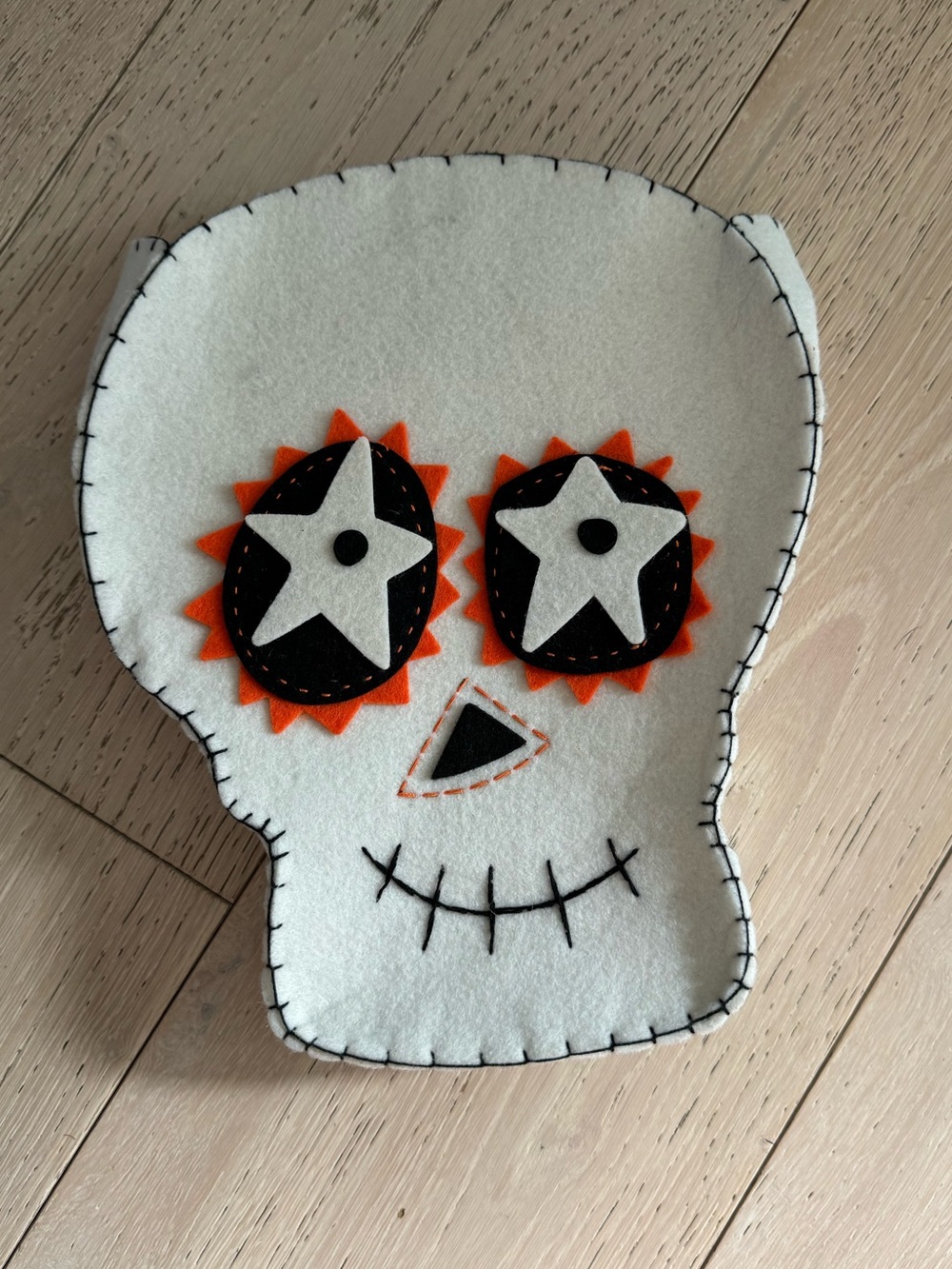 Felt Skull Chairbacker